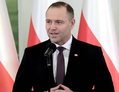 Miniatura: „1000+” co miesiąc dla rodzin. Nawrocki...