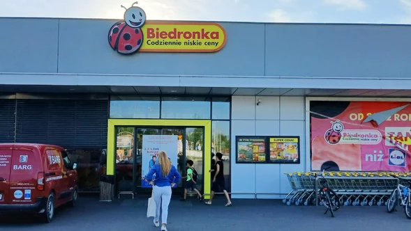 Miniatura: Kawa za pół ceny i promocje 1+1. Biedronka...