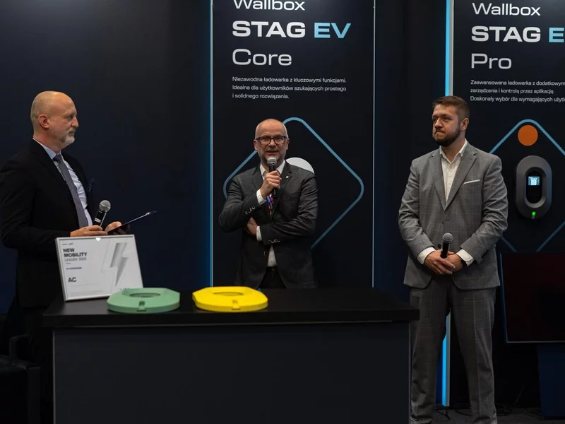 AC S.A. i ACTION S.A. łączą siły w elektromobilności – premierowe wdrożenie ładowarek STAGEV w hubie technologicznym pod Warszawą