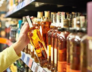 Miniatura: Alkohol znów dzieli polityków. Cztery...