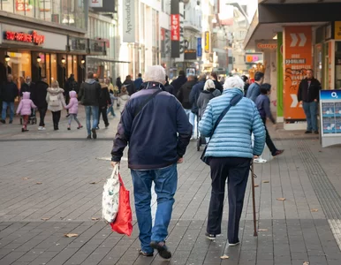 Miniatura: Coraz więcej Polaków dostaje emerytury w...