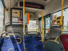 Miniatura: Autobusy i tramwaje za darmo. Radni...