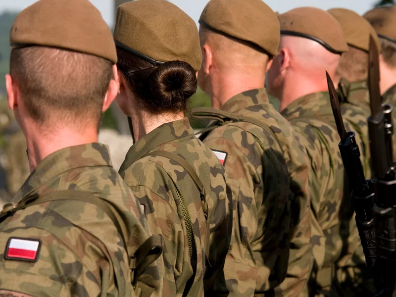 Tyle zarabiają żołnierze zawodowi w Polsce. W grę wchodzą 5-cyfrowe kwoty!