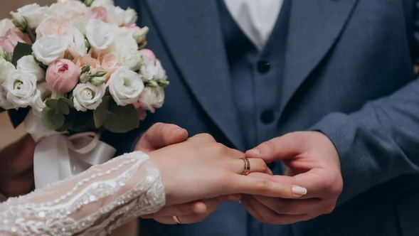 Miniatura: 40 tys. zł za wzięcie ślubu? „Warto by było"