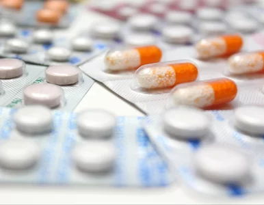 Miniatura: Kuszą tanimi lekarstwami, a z kont znikają...