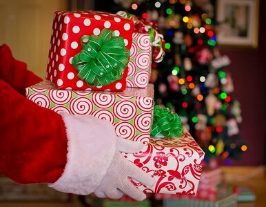 Polacy chcą robić zakupy świąteczne w sklepach, a nie w sieci....