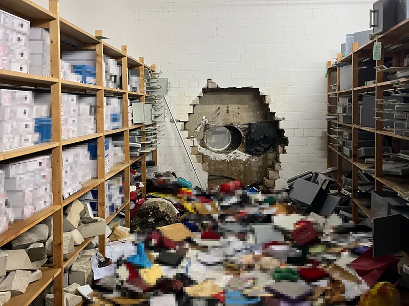 Spektakularny skok na bank w Niemczech. Złodzieje przewiercili się do skarbca