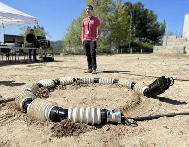 Miniatura: Oto robot węgorz NASA. Ma szukać...