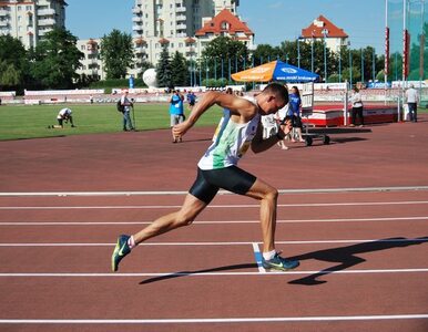 Patryk Dobek w finale biegu na 400 m przez płotki