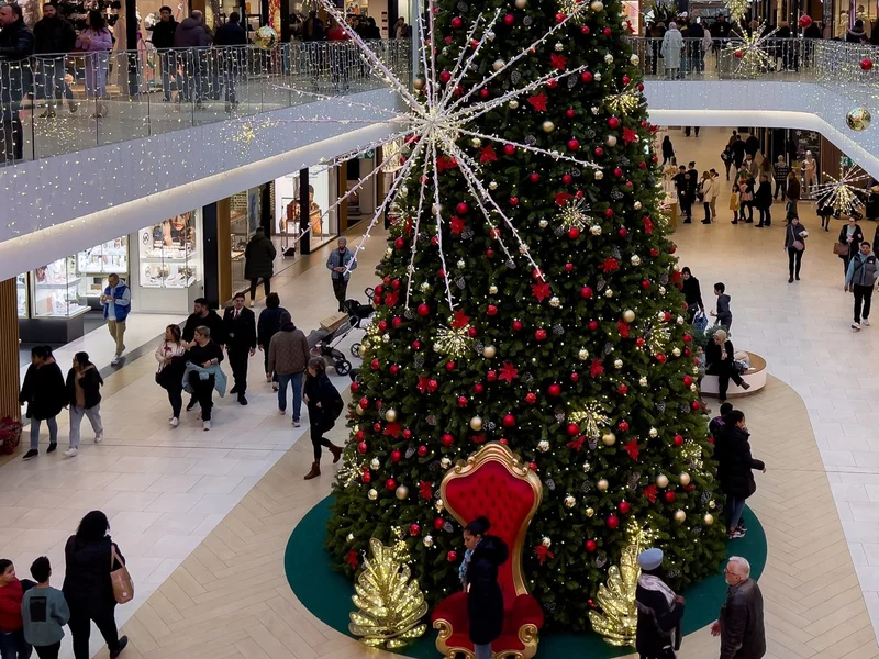 Polacy coraz wcześniej robią zakupy świąteczne. Niektórzy już we...wrześniu