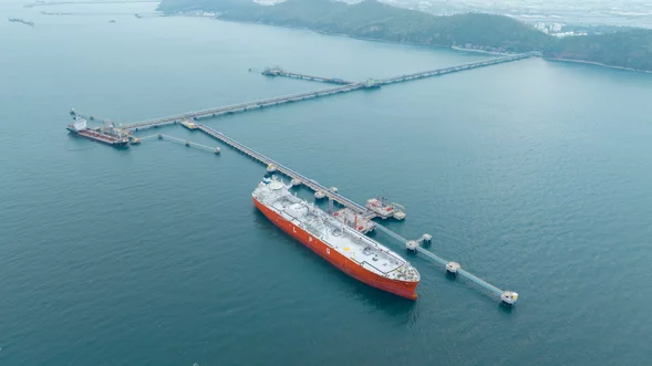 Miniatura: Cena ropy ostro w górę. Na giełdach...