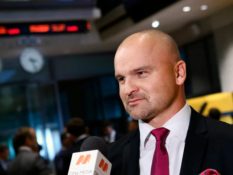 Zmiany w InPost. Paczki nadamy później i wyślemy dalej niż dotąd