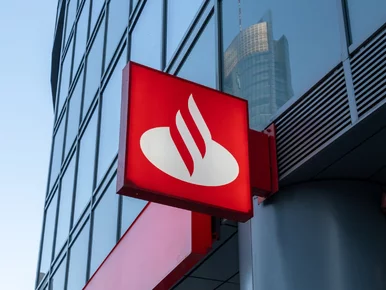 Miniatura: Kradzieże z kont Santandera....