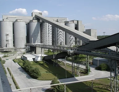 Miniatura: Cementownie szukają węgla. Nie maja z...