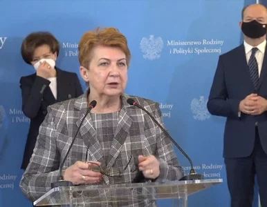 Miniatura: Posłanka PiS na konferencji z minister...