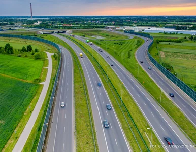 Miniatura: Polska sieć dróg i autostrad przeszła...