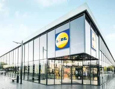 Miniatura: Butelki i puszki za rabat? Lidl uruchamia...